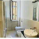 Easy Room Italy Balcony Grand Apartments